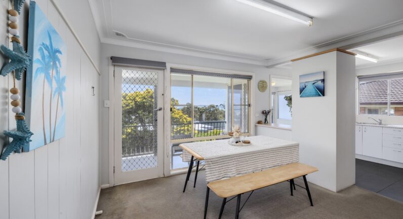 2 Hill Street, Crescent Head NSW 2440