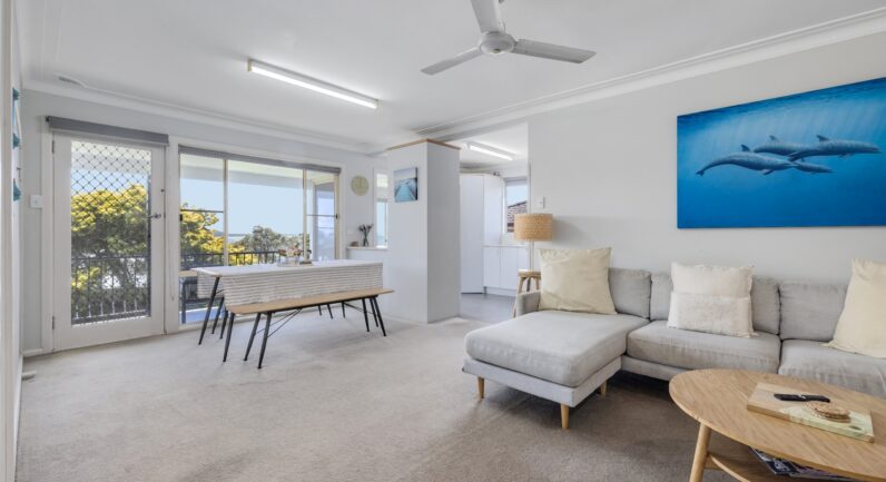 2 Hill Street, Crescent Head NSW 2440