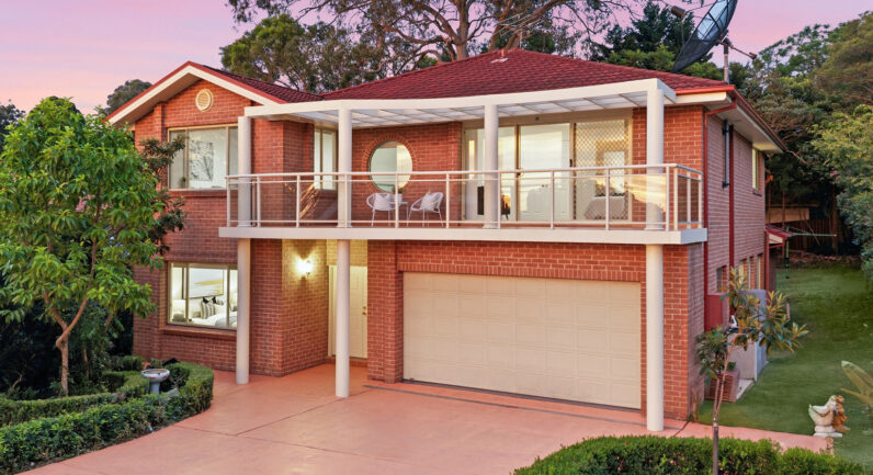 4 Riviera Avenue, North Rocks NSW 2151