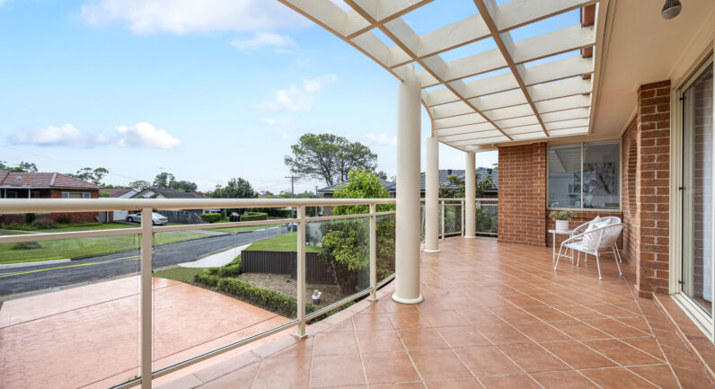 4 Riviera Avenue, North Rocks NSW 2151