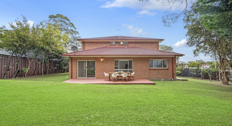 4 Riviera Avenue, North Rocks NSW 2151