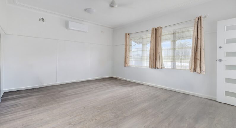 11 Elrington Avenue, West Kempsey NSW 2440