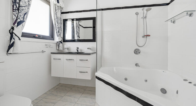 78 Albion Heights Drive, Kingston TAS 7050