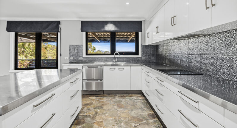 78 Albion Heights Drive, Kingston TAS 7050