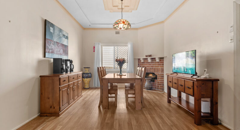 27 Bissett Street, East Kempsey NSW 2440