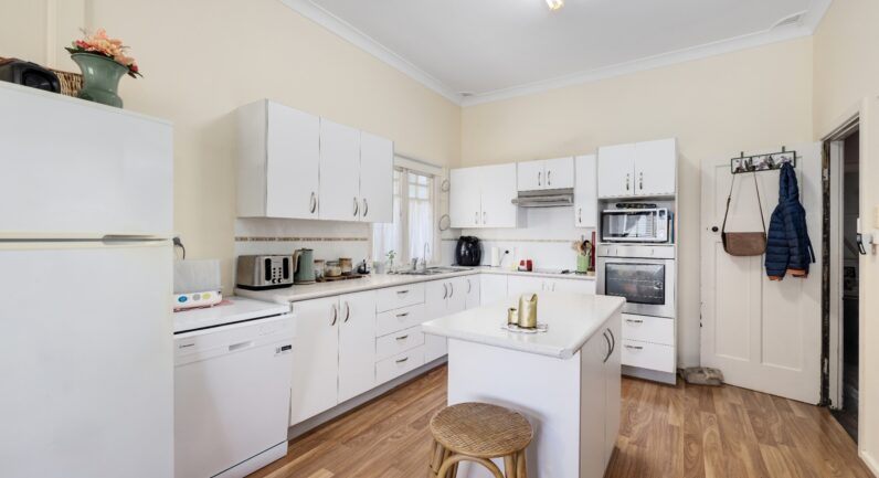 77 Broughton Street, West Kempsey NSW 2440