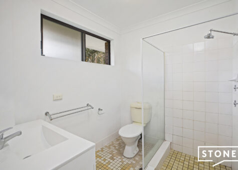 6/67 Park Beach Road