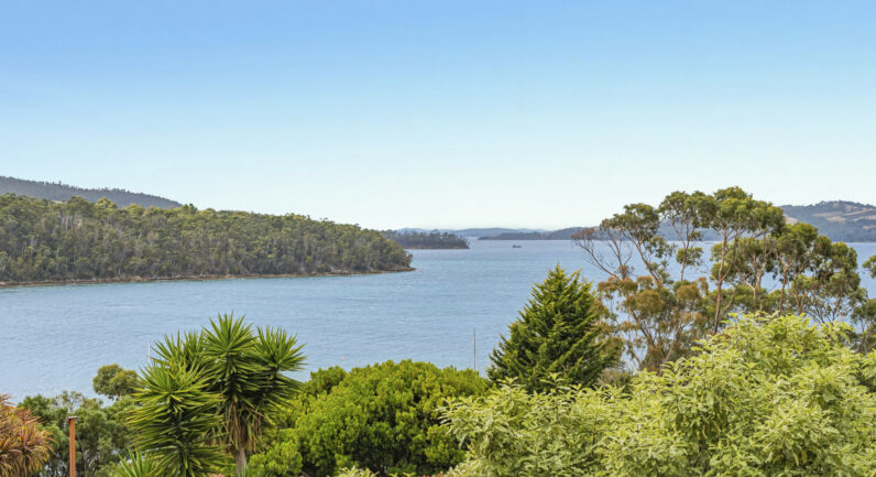 104 Ferry Road, Kettering TAS 7155