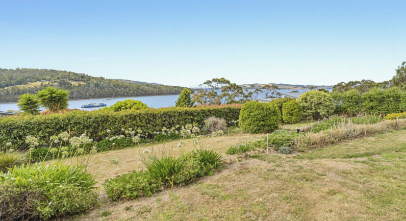 104 Ferry Road, Kettering TAS 7155