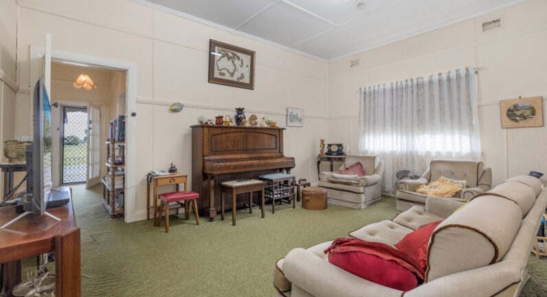 17 Barnard Street, Gladstone NSW 2440