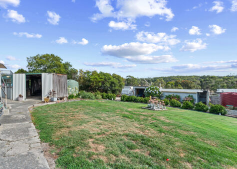 19 Cray Point Parade