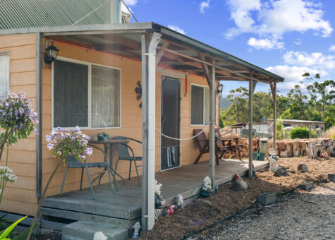 19 Cray Point Parade