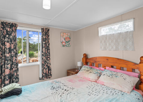 19 Cray Point Parade