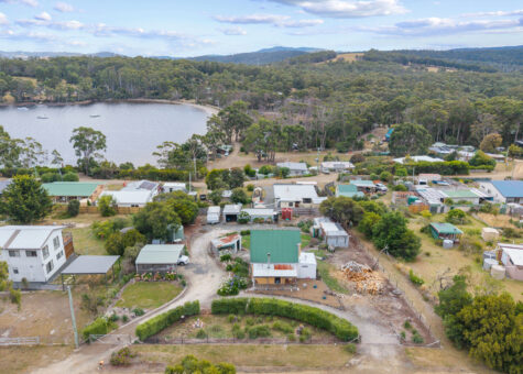 19 Cray Point Parade