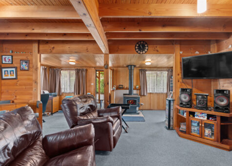 19 Cray Point Parade