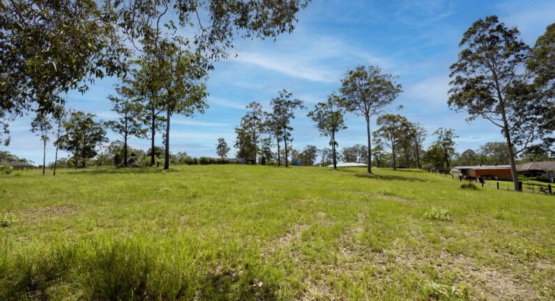 14 Wattle Place, Yarravel NSW 2440