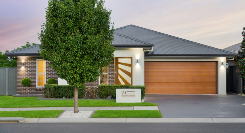 21 Silverton Street, Gregory Hills NSW 2557