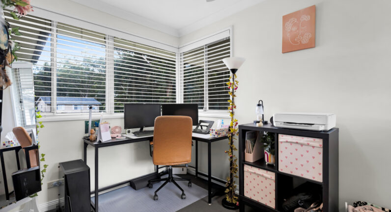 27 Stromlo Place, Ruse NSW 2560