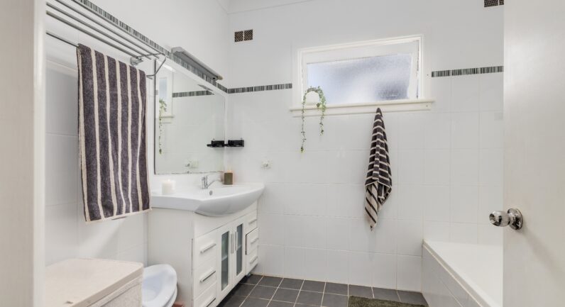 34 Betts Street, East Kempsey NSW 2440