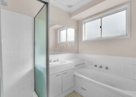 1 and 1A Turquoise Place