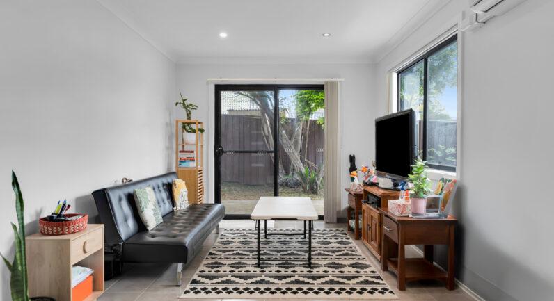 1 and 1A Turquoise Place, Eagle Vale NSW 2558