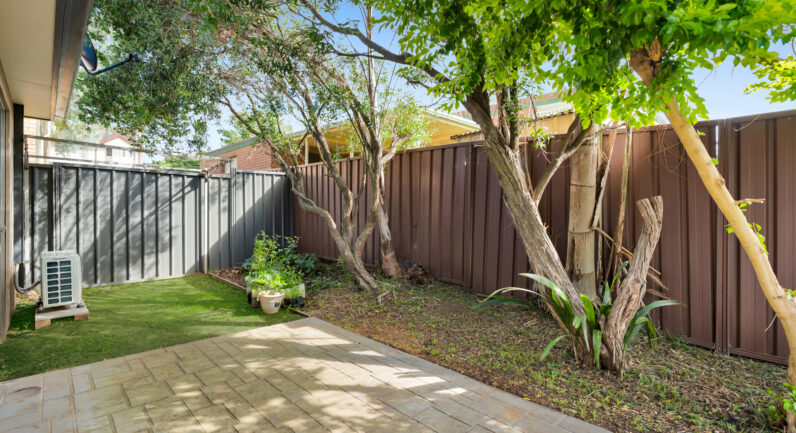 1 and 1A Turquoise Place, Eagle Vale NSW 2558