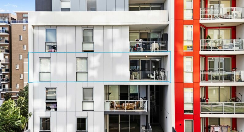 129/2 Browne Parade, Warwick Farm NSW 2170