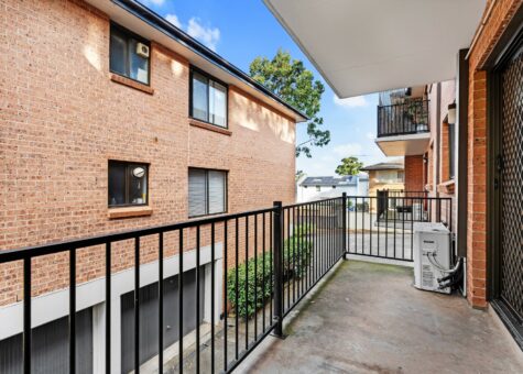 4/32 Old Hume Highway