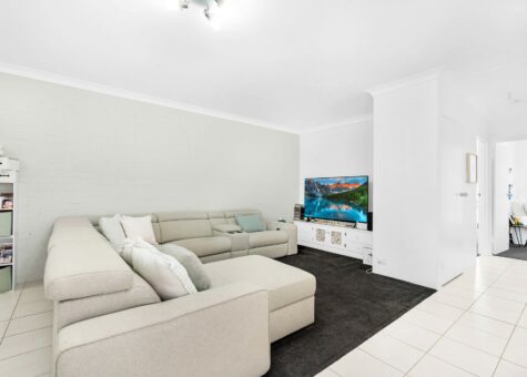 4/32 Old Hume Highway