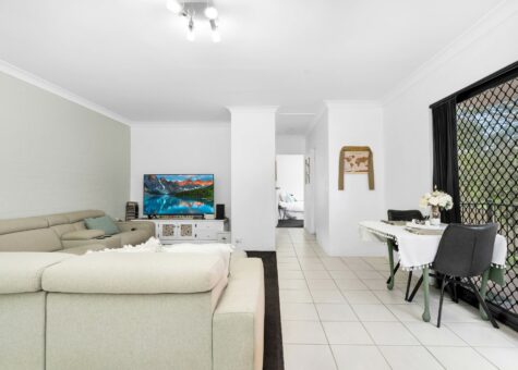 4/32 Old Hume Highway