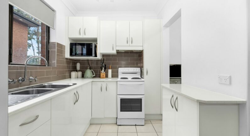 4/32 Old Hume Highway, Camden NSW 2570