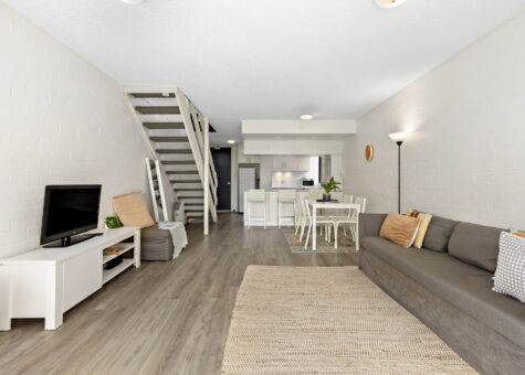 35/58-64 Pacific Drive