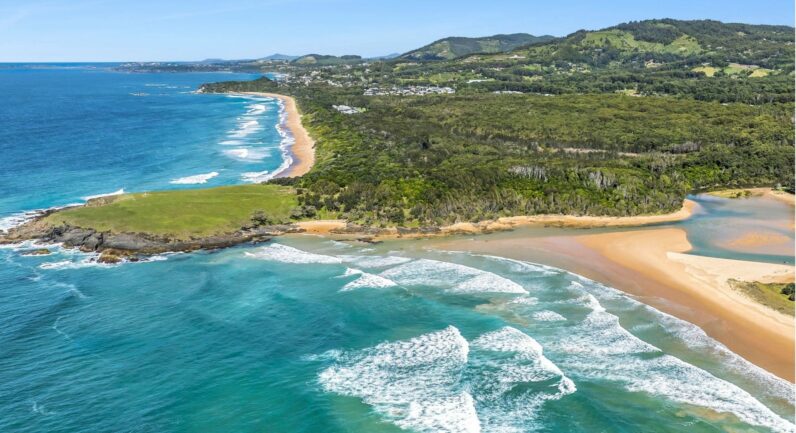 24 Grouper Crescent, Moonee Beach NSW 2450