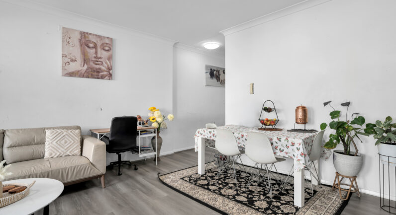 206/30-34 Chamberlain Street, Campbelltown NSW 2560