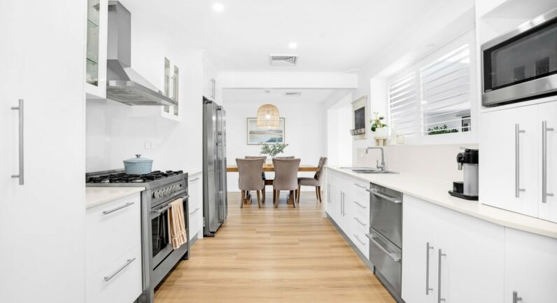 46 Manooka Crescent, Bradbury NSW 2560