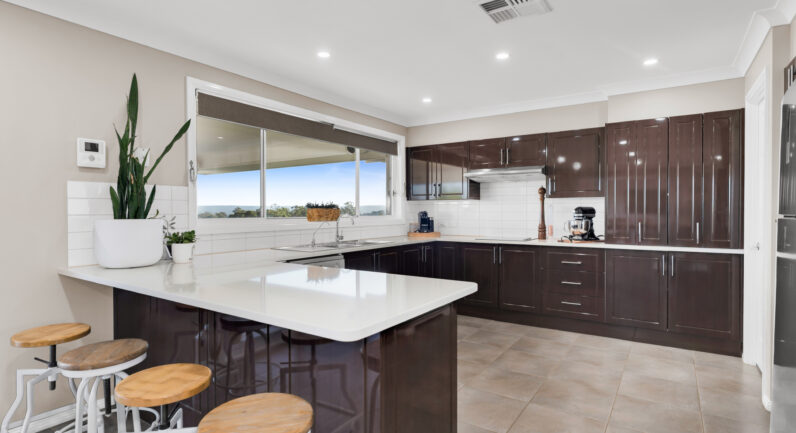 3 Crawford Creek Place, Razorback NSW 2571