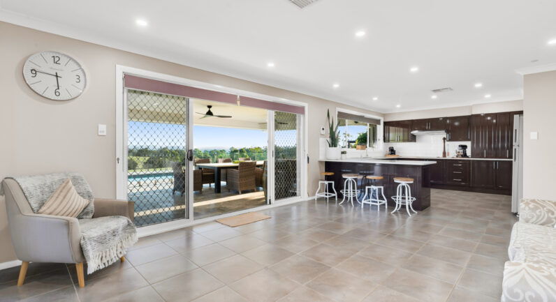 3 Crawford Creek Place, Razorback NSW 2571