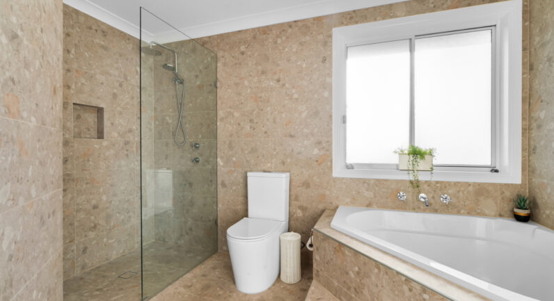 3 Crawford Creek Place, Razorback NSW 2571