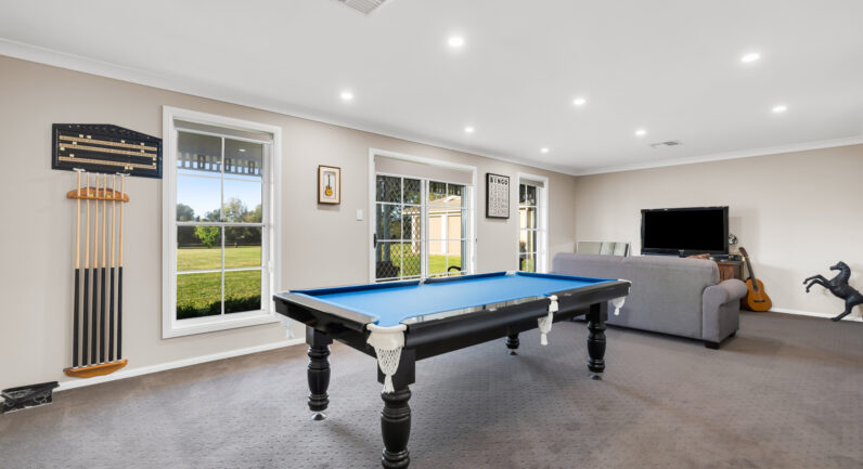 3 Crawford Creek Place, Razorback NSW 2571