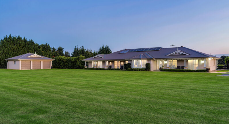 3 Crawford Creek Place, Razorback NSW 2571