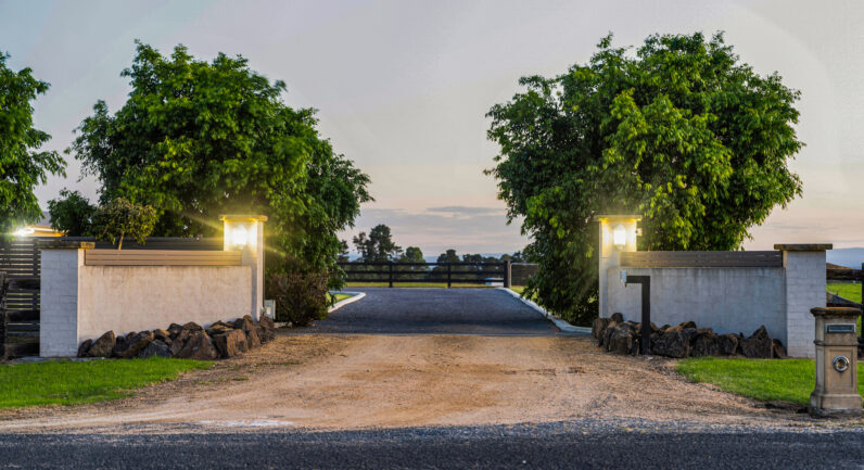 3 Crawford Creek Place, Razorback NSW 2571