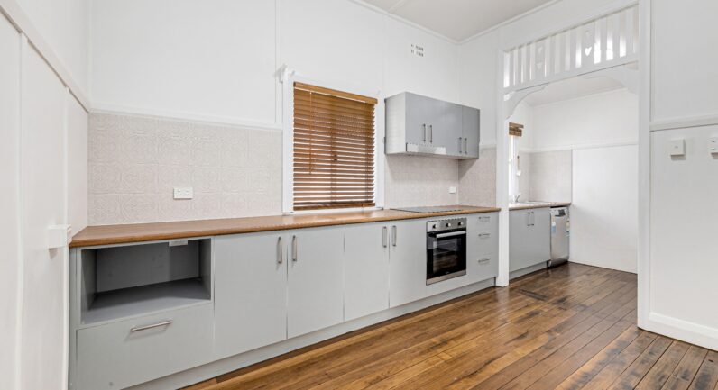 96 Broughton Street, West Kempsey NSW 2440