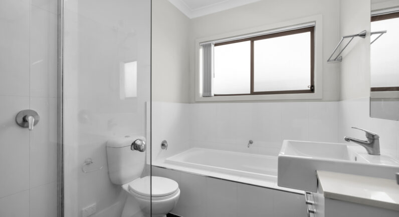 15 Weldon Street, Oran Park NSW 2570