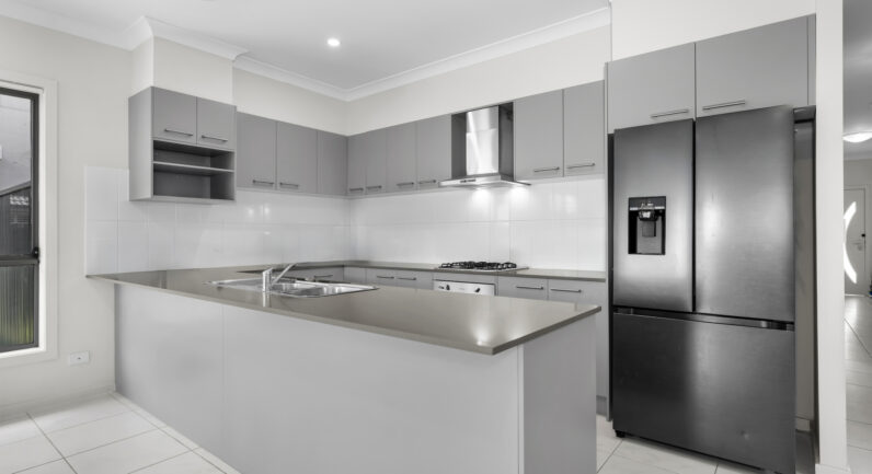 15 Weldon Street, Oran Park NSW 2570