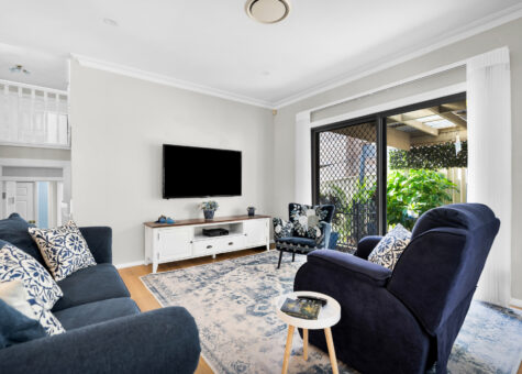 29 The Cascades Mount