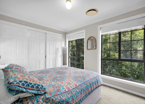 29 The Cascades Mount