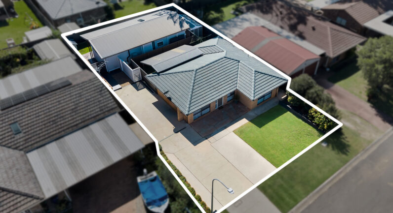 8 & 8a Mulgara Place, St Helens Park NSW 2560