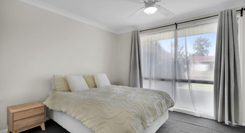 8 & 8a Mulgara Place, St Helens Park NSW 2560