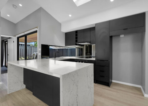 8 & 8a Mulgara Place