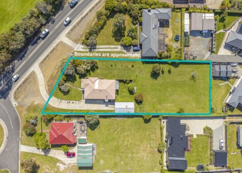 1749 Channel Highway